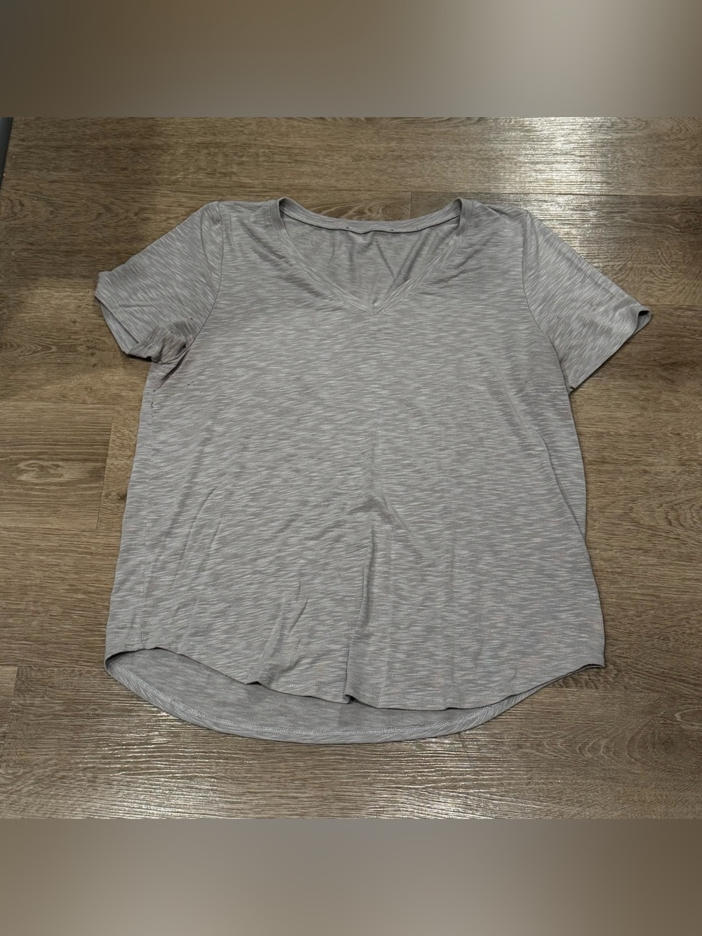 Women’s Gray V-Neck Short Sleeve Top